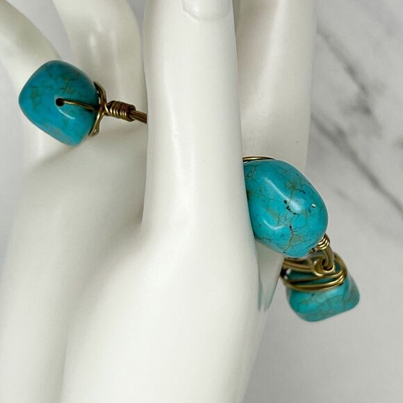 Gold Tone Faux Turquoise Beaded Small Wire Bangle Bracelet - Picture 7 of 8